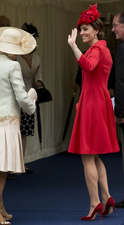 công nương Kate, thời trang công nương Kate, công nương Kate mặc lại váy cũ,  Kate Middleton