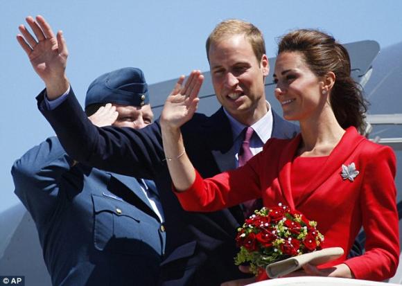 công nương Kate, thời trang công nương Kate, công nương Kate mặc lại váy cũ,  Kate Middleton