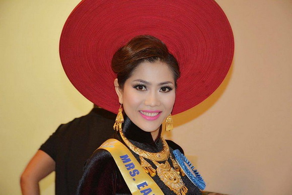 Á hậu Thanh Vy, Á hậu Thanh Vy làm từ thiện, Sao Việt, Sao Việt làm từ thiện