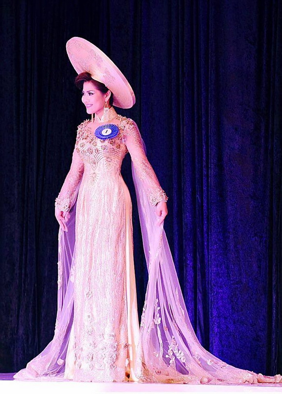 Á hậu Thanh Vy, Á hậu Thanh Vy làm từ thiện, Sao Việt, Sao Việt làm từ thiện