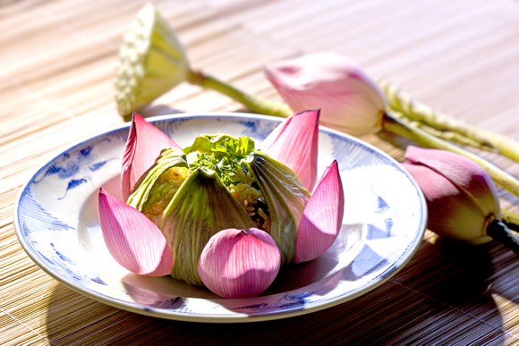 Chè hạt sen, Gà hấp lá sen, Nhà hàng Ao-Ta, Món ăn ngon từ sen