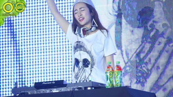 13427996101535922120916066295875309942755876n-ngoisao 3 Trà Xanh không độ,Giải nhiệt mùa hè,Mùa hè không độ,Tân Hiệp Phát, EGCG,Sơn Tùng M-TP