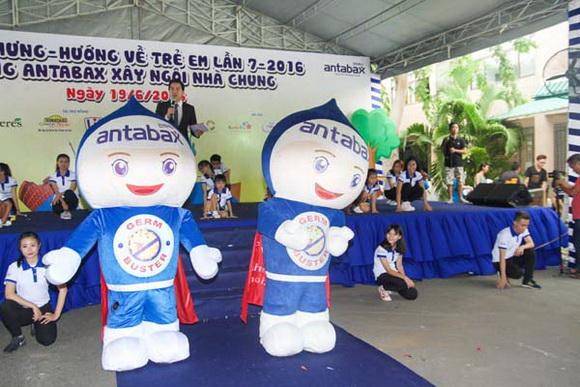 Diễm Hương, Văn Mai Hương, Sữa tắm kháng khuẩn Antabax