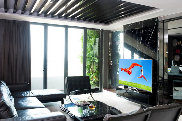 Đại Nghĩa, Gương mặt thân quen 2016, TCL 4K QUHD C1 65 inch màn hình Cong