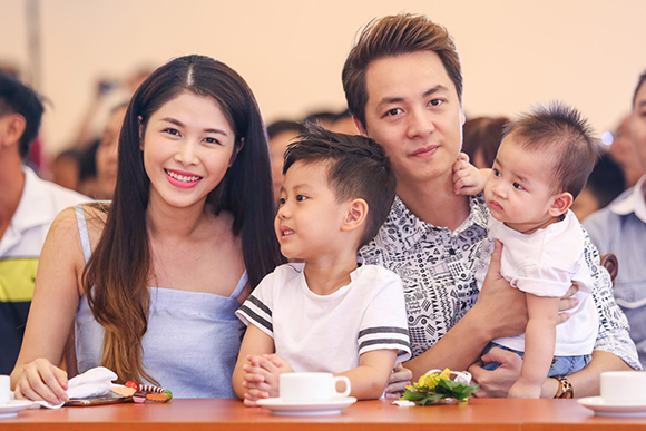 sao Việt, Đăng Khôi, vợ chồng Đăng Khôi, gia đình hạnh phúc tiêu biểu, vợ Đăng Khôi áp lực khi có chồng nổi tiếng