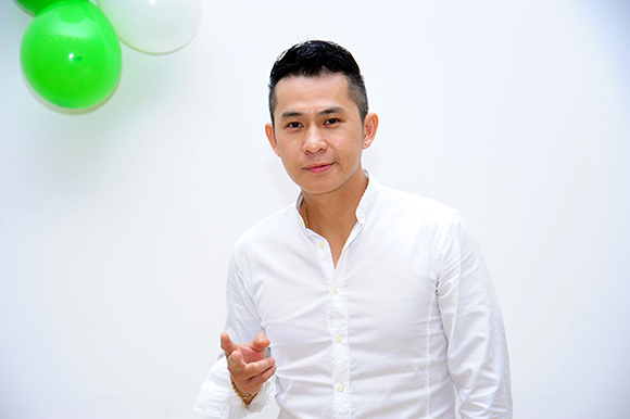 sao Việt, Dương Ngọc Thái, bà xã Dương Ngọc Thái, con trai Dương Ngọc Thái, vợ chồng Dương Ngọc Thái hôn nhau
