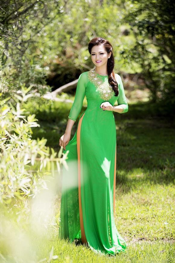 Nathalee Trương, Vợ ông bầu Minh Chánh, Sao Việt