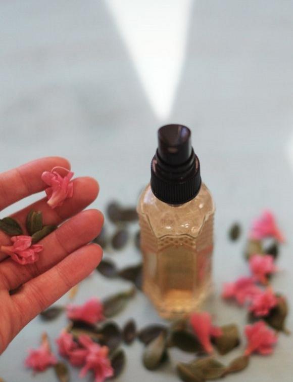 xịt khoáng tự nhiên, công thức xịt khoáng tại nhà, cách làm xịt khoáng, xịt khoáng cho da dầu, xịt khoáng cho da nhờn, công dụng xịt khoáng tự nhiên