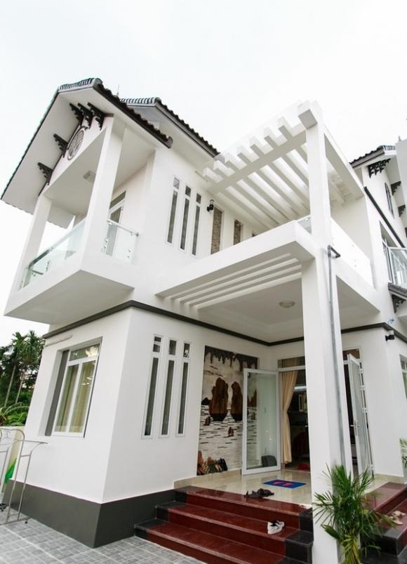 Phạm Hương, Phạm Hương giàu có, Phạm Hương giàu có sau khi đăng quang, hoa hậu hoàn vũ, the face, sao việt 