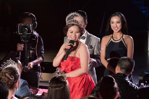 Vivian Văn, Hoa hậu Vivian Văn, Sao Việt