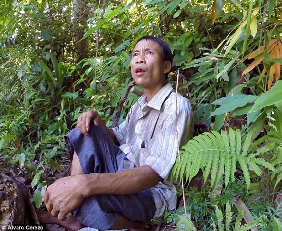 người rừng, sống trong rừng, đàn ông sống 41 năm trong rừng, sống thổ dân, Hồ Văn Lang, sơ tán, chuyện lạ 