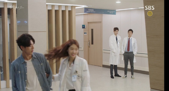 Park Shin Hye,phim Doctors tập 7,Park Shin Hye và Kim Rae Won, phim Doctors