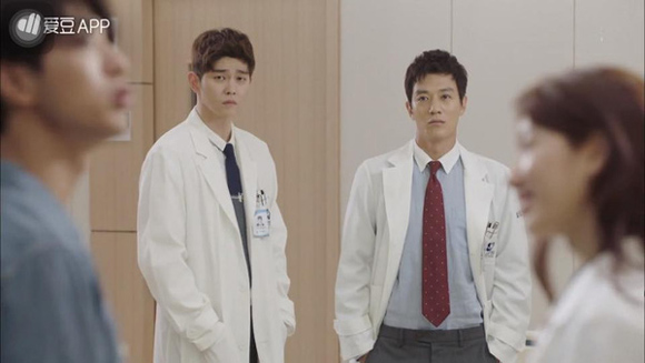 Park Shin Hye,phim Doctors tập 7,Park Shin Hye và Kim Rae Won, phim Doctors