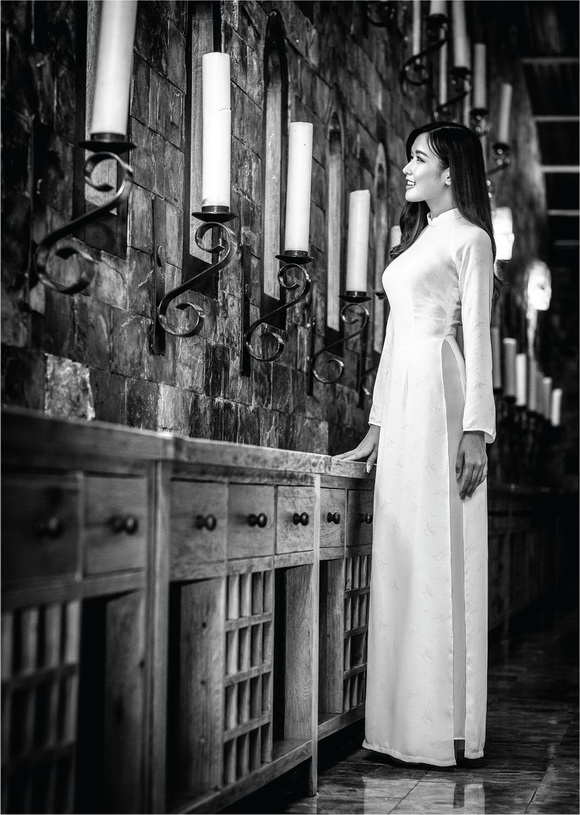 Nữ hoàng trang sức 2015, Phương Chi, Sao Việt, Áo dài Thái Tuấn