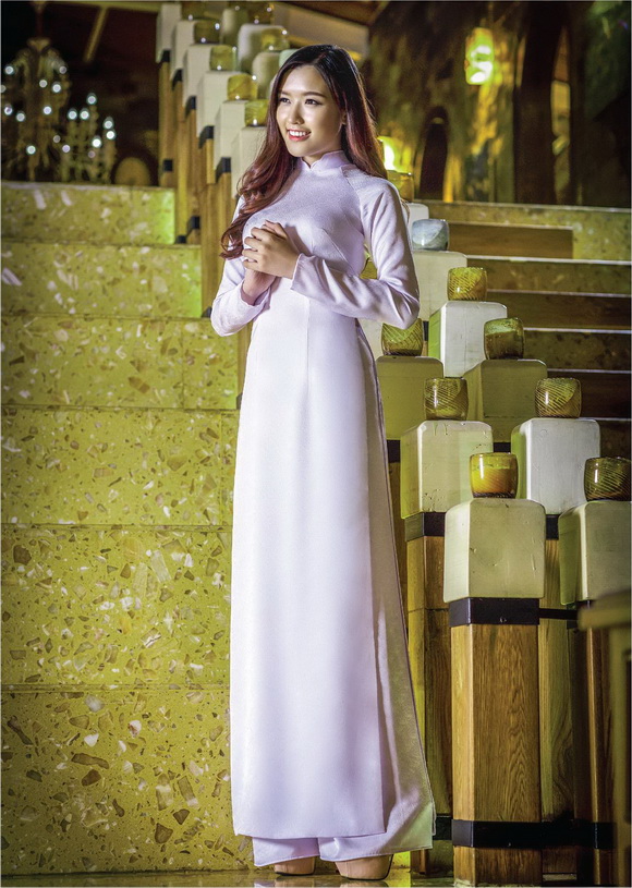 Nữ hoàng trang sức 2015, Phương Chi, Sao Việt, Áo dài Thái Tuấn