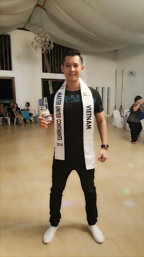 Nguyễn Hải Quân, Người mẫu Nguyễn Hải Quân, Sao Việt, Bầu Hòa