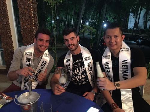 Nguyễn Hải Quân, Người mẫu Nguyễn Hải Quân, Sao Việt, Bầu Hòa