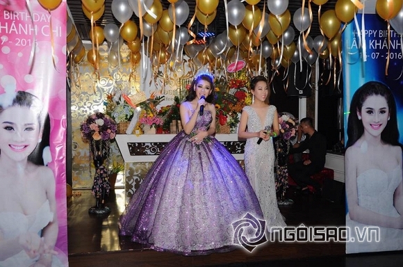 sao Việt,Lâm Chi Khanh,Lâm Chi Khanh thay váy liên tục,tiệc sinh nhật của Lâm Chi Khanh