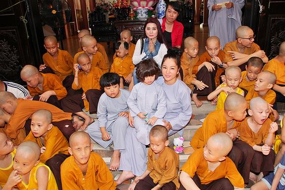 Thúy Nga, Con gái Thúy Nga, Bé Nguyệt Cát, Sao Việt