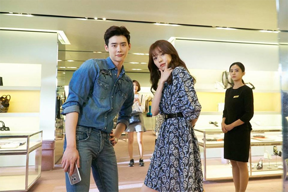 Lee Jong Suk,Lee Jong Suk và Han Hyo Joo,phim W