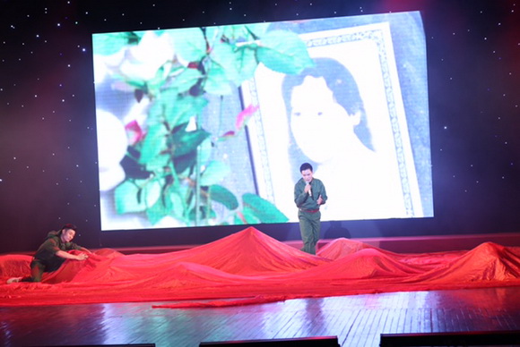 Ca sĩ huy cường,huy cường làm khán giả bật khóc,huy cường gây sốt