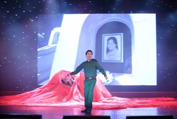 Ca sĩ huy cường,huy cường làm khán giả bật khóc,huy cường gây sốt