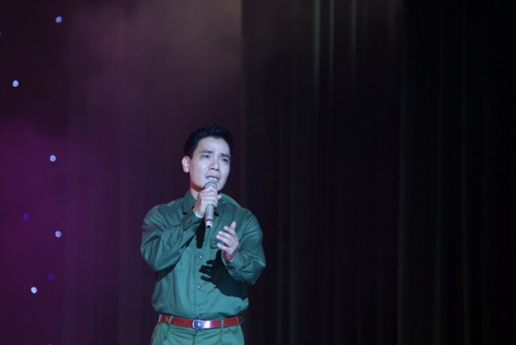 Ca sĩ huy cường,huy cường làm khán giả bật khóc,huy cường gây sốt