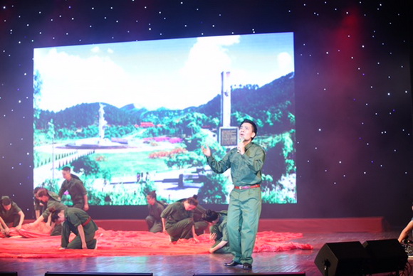 Ca sĩ huy cường,huy cường làm khán giả bật khóc,huy cường gây sốt