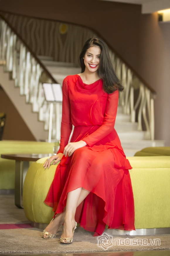 Hoa hậu phạm hương,hoa hậu hoàn vũ 2015,phạm hương diện váy đỏ