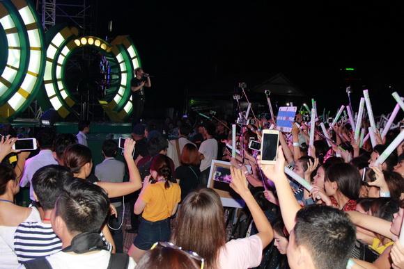 img0956resizeresize-ngoisao 0 Giải nhiệt mùa hè,mùa hè không độ,trà xanh không độ,tân hiệp phát,sơn tùng mtp