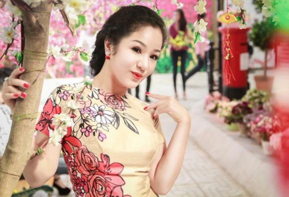 Thúy Nga, nhà Thúy Nga, nhà Thúy Nga ở Mỹ, nhà nhiều cửa sổ của Thúy Nga, nhà Thúy Nga ở Việt Nam, sao việt 