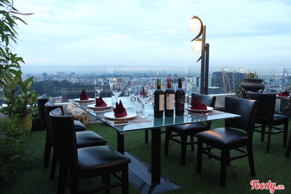 Hoàng Gia Lounge, Nhà hàng Hoàng Gia Lounge, Địa điểm ăn ngon tại Sài Gòn