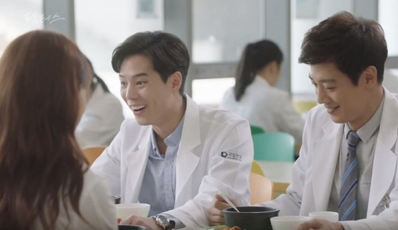 Park Shin Hye, Kim Rae Won, tập 13 Doctors