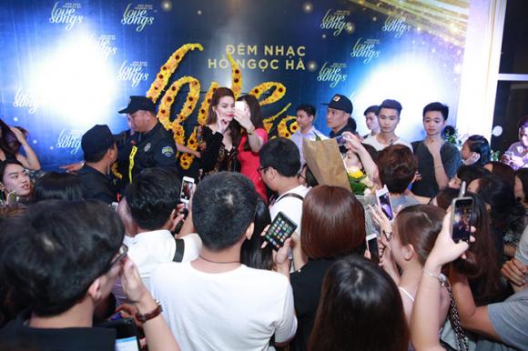 hồ ngọc hà, nữ ca sĩ hồ ngọc hà, đêm nhạc love songs, sao việt