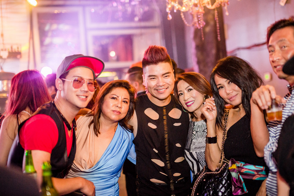 tan-hy-khanh-48-5-ngoisao 15 Tân Hy Khánh, Ca sĩ Tân Hy Khánh, Sao Việt