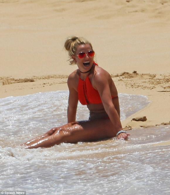 sao Hollywood,Britney Spears,Britney Spears nóng bỏng,Britney Spears diện áo tắm