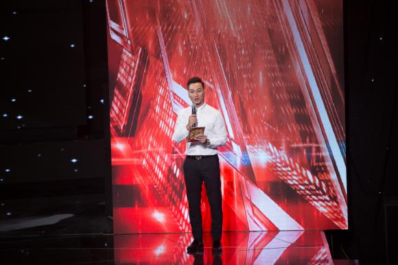 X-Factor, Nhân tố bí ẩn, giảm khảo Tùng Dương, sao Việt