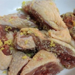 thịt gà rang muối, cách làm thịt gà rang muối, thịt gà rang muối thơm ngon, các món ngon từ thịt gà, cách nấu ăn 