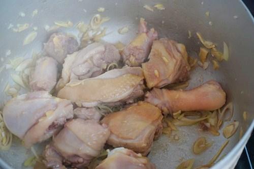 gà hầm sả, cách làm gà hầm sả, các món ngon từ gà, gà hầm, gà rang, cách nấu ăn 