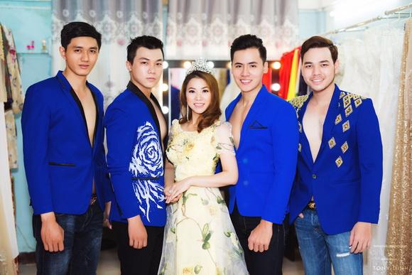 NTK Tommy Nguyễn, Hoa Hậu Qúy Bà Việt Nam Thế giới, Sao Việt