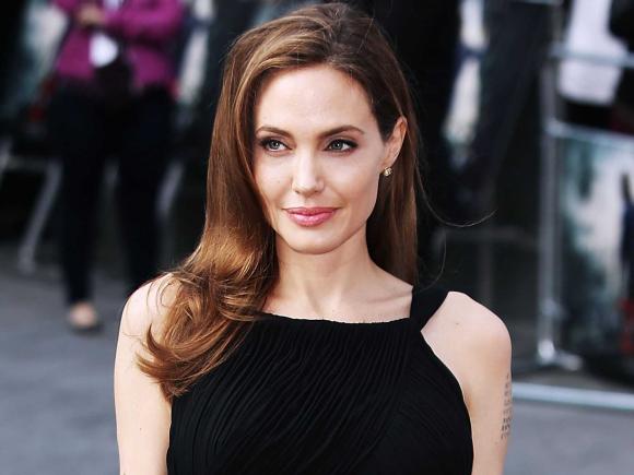 Angelina Jolie, Angelina Jolie qua đời, Angelina Jolie tự tử