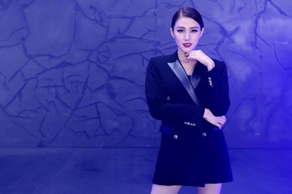 hồ ngọc hà, nữ ca sĩ hồ ngọc hà, team hồ ngọc hà, sao việt