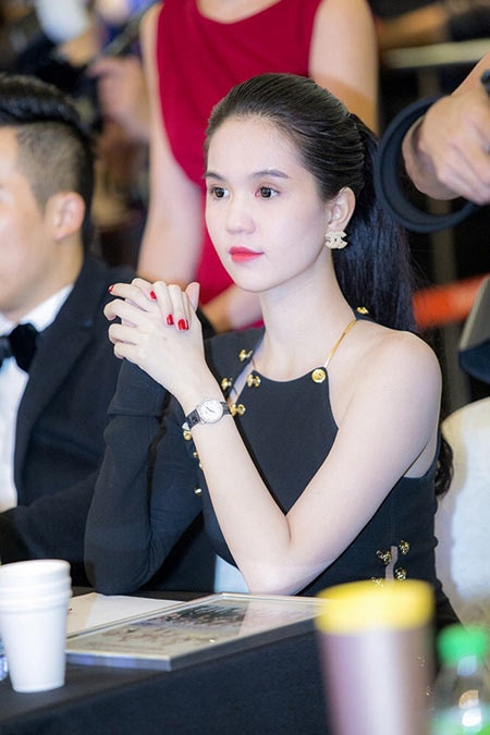 Hari Won, Angela Phương Trinh, Sao Việt làm giám khảo, Sao Việt