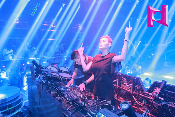 Võ Hoàng Yến và Hà Linh Vân, Võ Hoàng Yến, Hà Linh Vân, Miss On The Miss