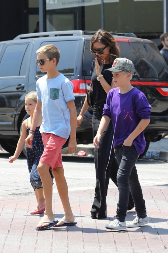 Victoria, Victoria Beckham, mẹ con vic, mẹ con vic sành điệu, sao hollywood