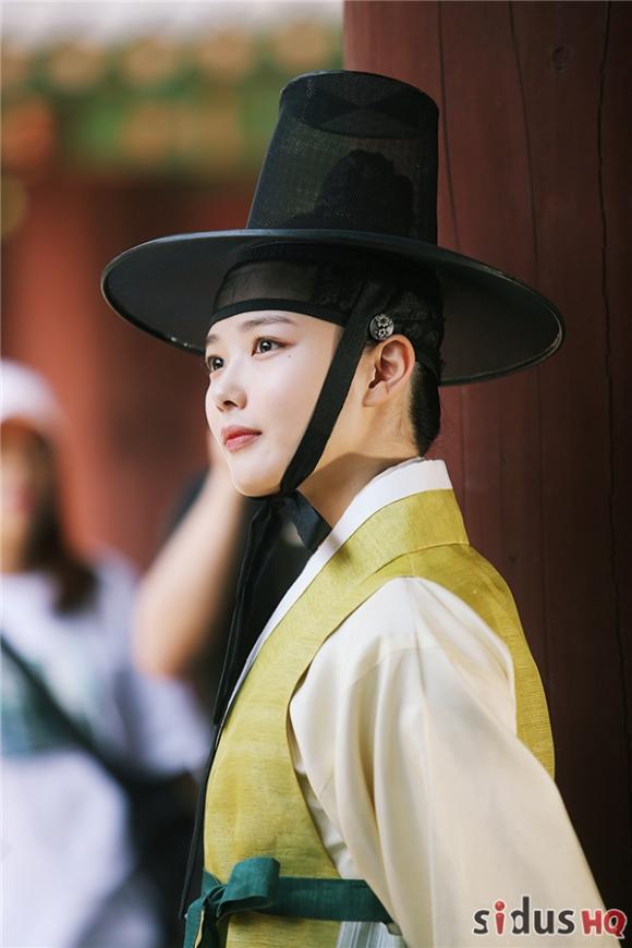 sao Hàn,Kim Yoo Jung,Kim Yoo Jung khoe ngực,phim mới của Kim Yoo Jung