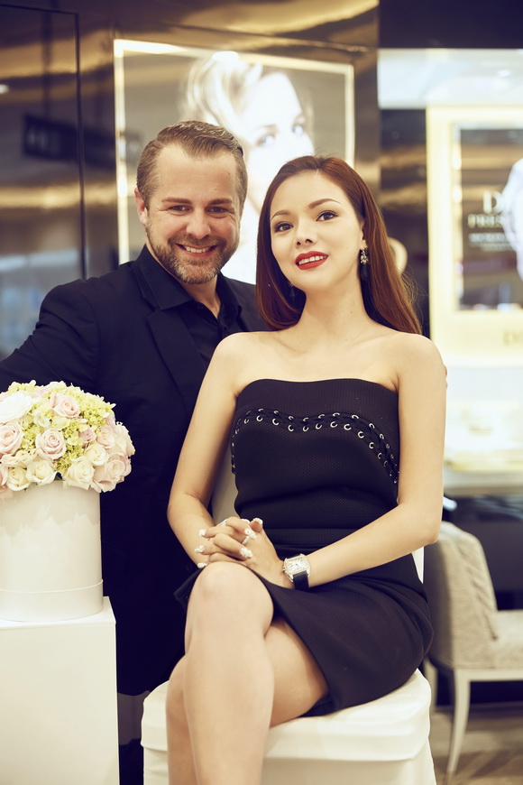 Á hậu Ruby Anh Phạm, Ruby Anh Phạm, Sao Việt, dior