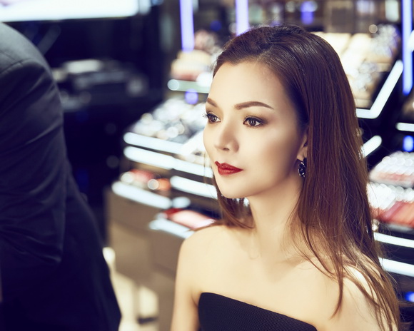 Á hậu Ruby Anh Phạm, Ruby Anh Phạm, Sao Việt, dior