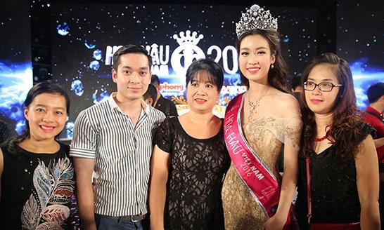 Hoa hậu Việt Nam 2016, Hoa hậu Việt Nam 2016 là người như thế nào, bạn bè của Hoa hậu, bố mẹ Hoa hậu Việt Nam 2016, sao việt 