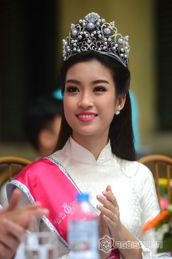 Hoa hậu mỹ linh,hoa hậu việt nam 2016,mỹ linh về trường cũ